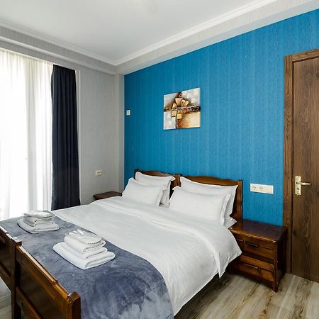 Big Family Guest House 第比利斯 外观 照片