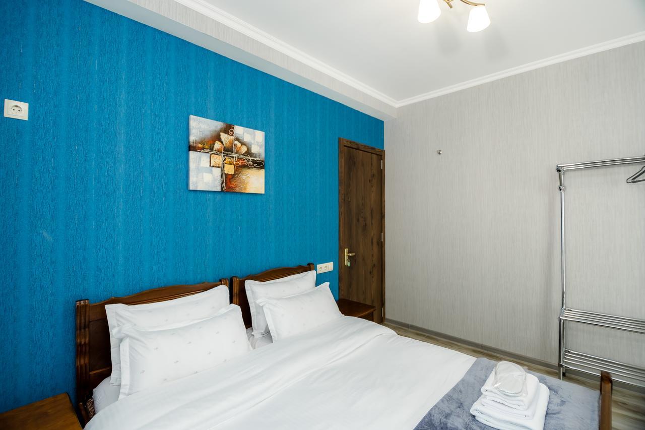 Big Family Guest House 第比利斯 外观 照片