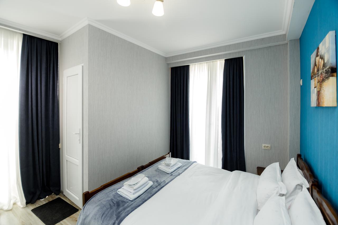 Big Family Guest House 第比利斯 外观 照片